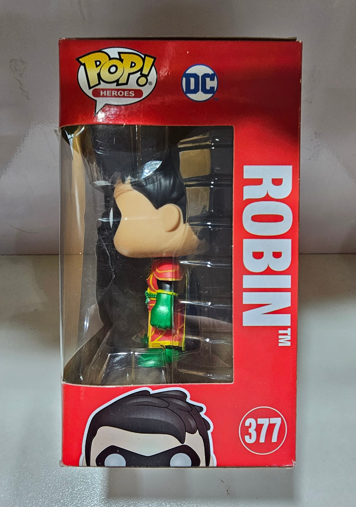 Funko Pop DC Comics Robin 377  (La Caja puede no estar perfecta ver fotos)